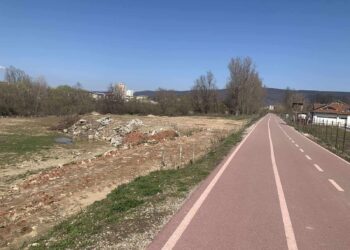 РИОСВ – Велико Търново започна проверка по сигнал за незаконна площадка за отпадъци в м. „Скъсаното“