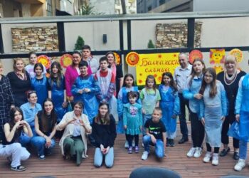 Деца от Севлиево рисуваха балкански слънца в Скопие