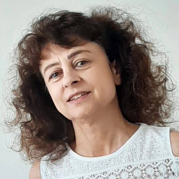 Две нови литературни награди от национални конкурси завоюва поетесата Христина Борисова