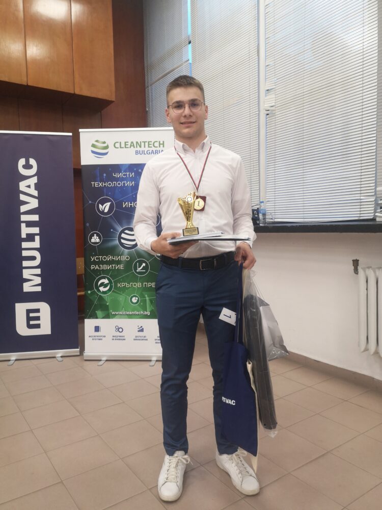 За втора поредна година Божидар Пенков от ПГМЕТ – лауреат на Националната олимпиада по техническо чертане