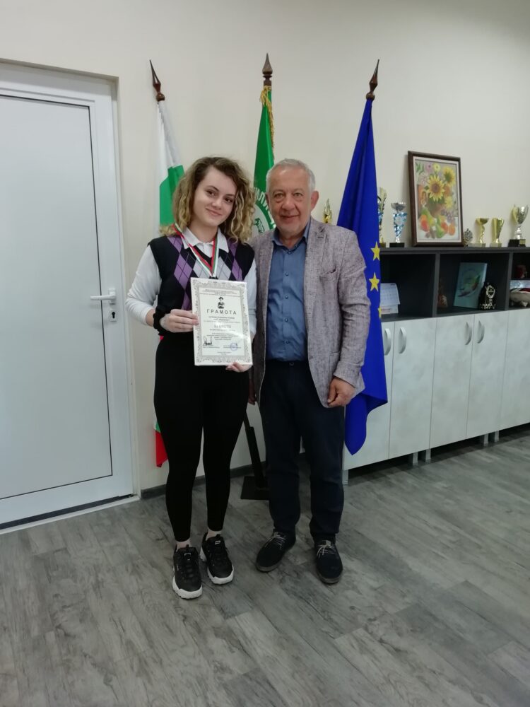 Ученици от клуб “Журналист” при СУ “Васил Левски” – с престижни награди от журналистически конкурс