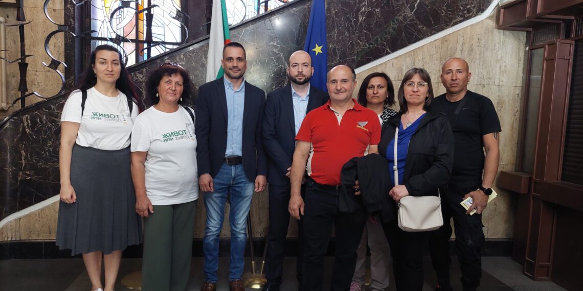 “Живот или завод” – отложиха делото за инсинератора край с. Върбовка