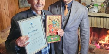 100-годишен данъкоплатец към изпълнителния директор на НАП: Най-голямото уважение за мен е, че вие сте тук