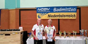 Бронзови медали за Десев и Заръбов зад граница