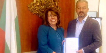 Д-р Иванов и министър Коритарова подписаха споразумение за реконструкцията на Източния водопроводен клон