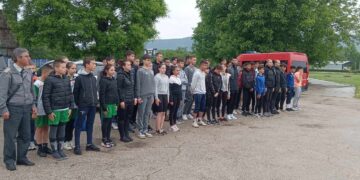 Отборът на СУ “Васил Левски” – победител в общинското и областното първенство “Млад огнеборец”