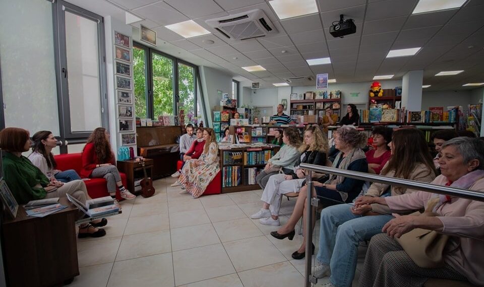 Биляна Тодорова и Мария Гетова представиха стихосбирките си в Севлиево