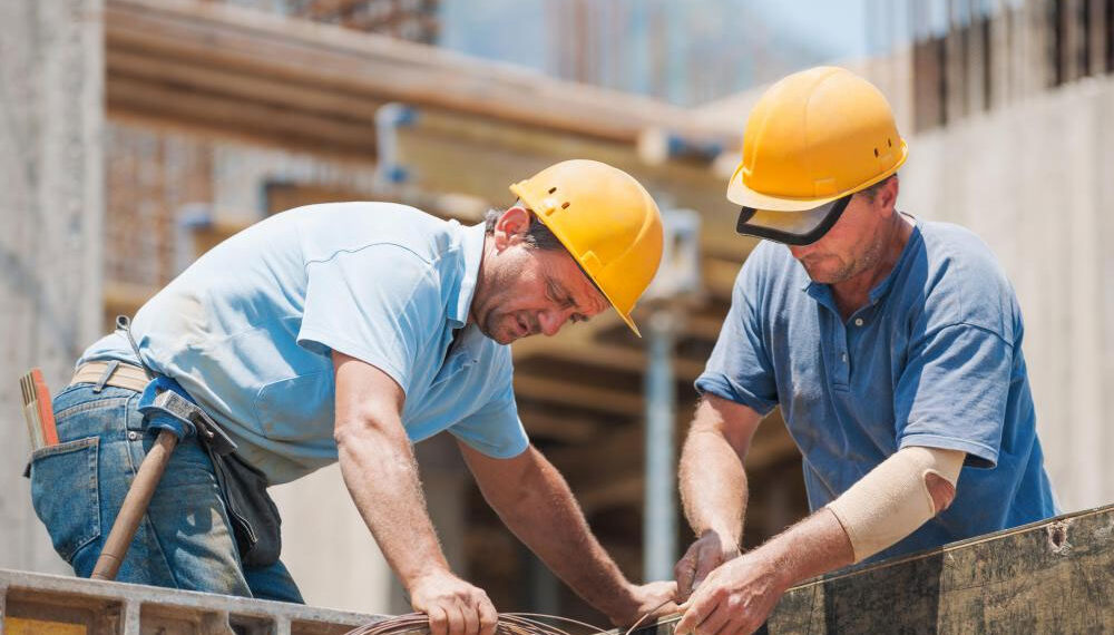 Общината обяви обществена поръчка за курс за професионално обучение на помощници в строителството