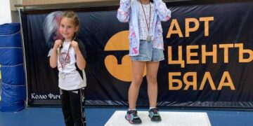 Три медала за кикбокса в рекорден по участници турнир