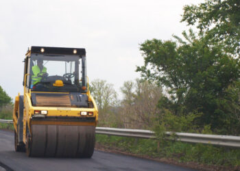 За над 40 млн. лв. АПИ ще ремонтира пътища в областта
