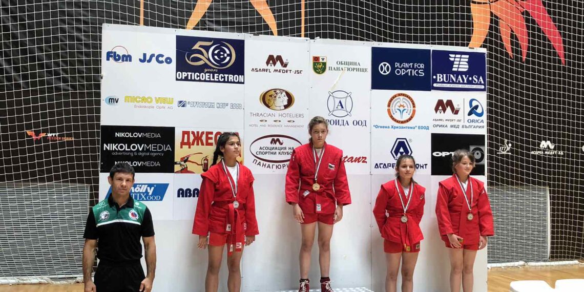 След шампионските титли по джудо, Иво и Криси взеха златото и в самбото