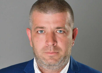 Станимир Стойчев: „Не мога да приема факта, че след като живееш над 20 години  в една страна, може да определяш бъдещето на друга“