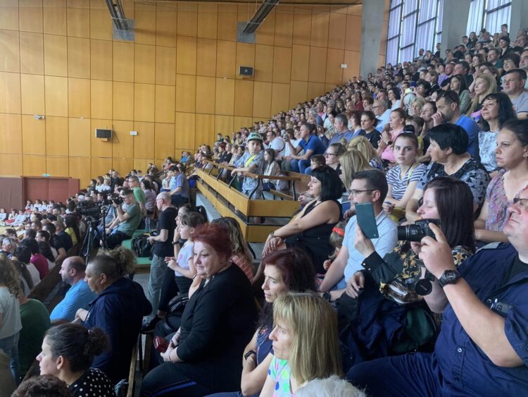 Танцьорите от ФА “Развитие” – едно сърце на сцената