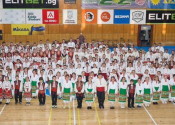 Танцьорите от ФА “Развитие” – едно сърце на сцената