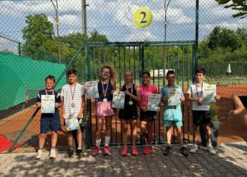 Първи медалисти на новия тенис корт