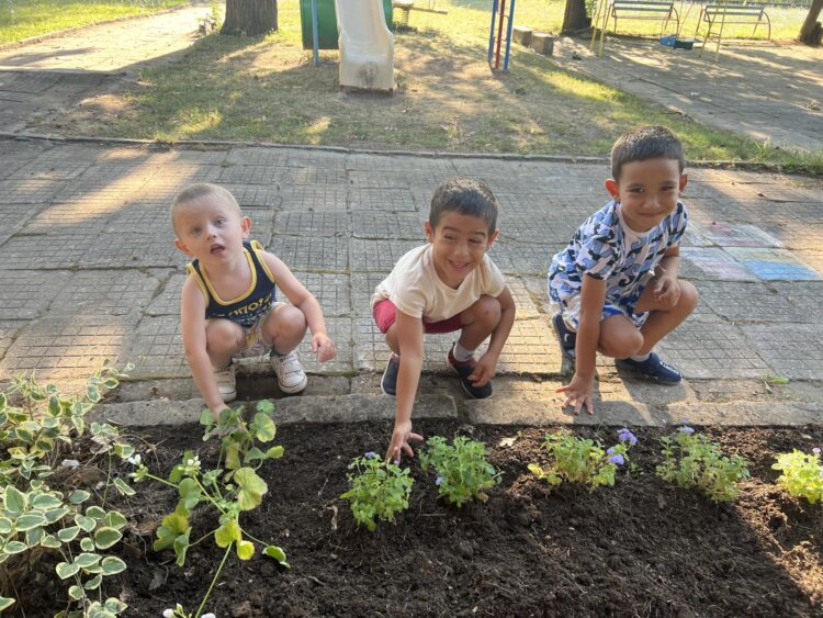 Цветна приказка радва севлиевци и жителите на десет села