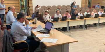 Въпроси за чистотата в общината зададе на кмета Михаил Йонков от “ПП-ДБ”