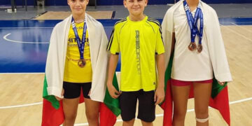 Мария с бронз от турнир по бадминтон в Турция, Иван се размина с медал заради контузия