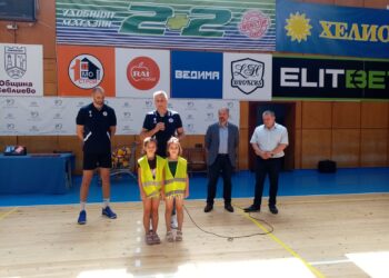 Срещата с легендите на волейбола Радостин Стойчев и Матей Казийски – истински спортен празник за децата на Севлиево