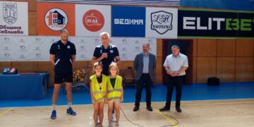 Срещата с легендите на волейбола Радостин Стойчев и Матей Казийски – истински спортен празник за децата на Севлиево