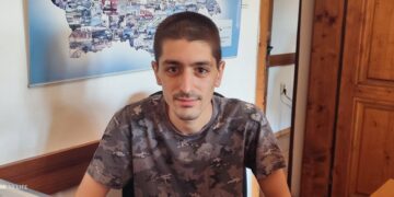 Млад мъж, запален по местната история, дигитализира архива на отдел “Краезнание” в Градската библиотека