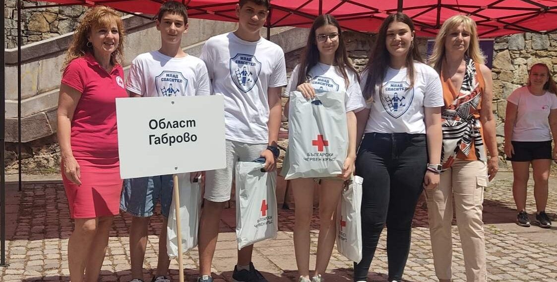 Отборът на ОУ “Стефан Пешев” – втори в националното състезание “Защита при бедствия, пожари и извънредни ситуации”