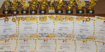 Фурор! 21 награди спечелиха талантите от „Upstream Voices” на Международен конкурс