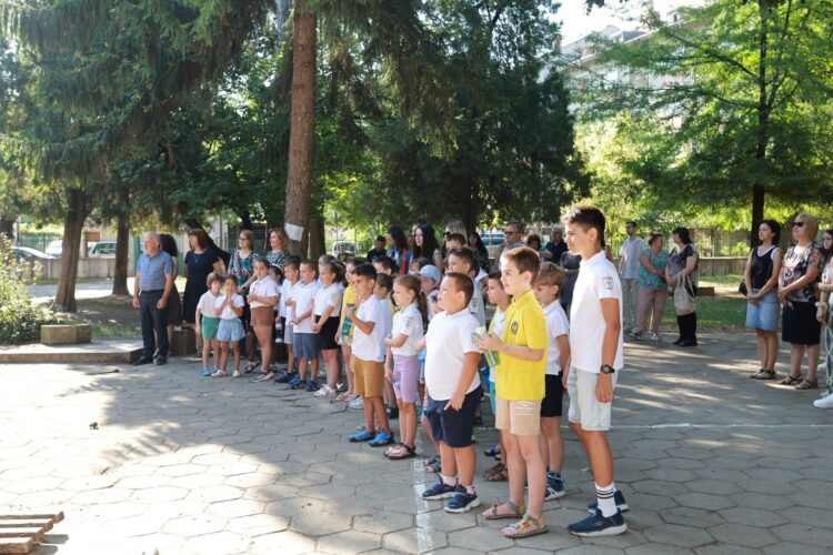 187 години от рождението на Васил Левски отбелязаха в Севлиево