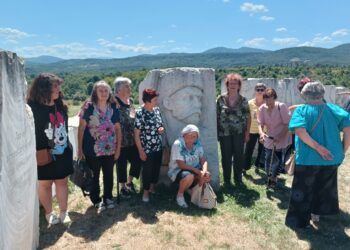 Урок по родолюбие или едно пътуване до село Раювци