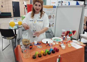 ДГ “Радост” взе участие в Международния фестивал “Наука на сцената” във Финландия