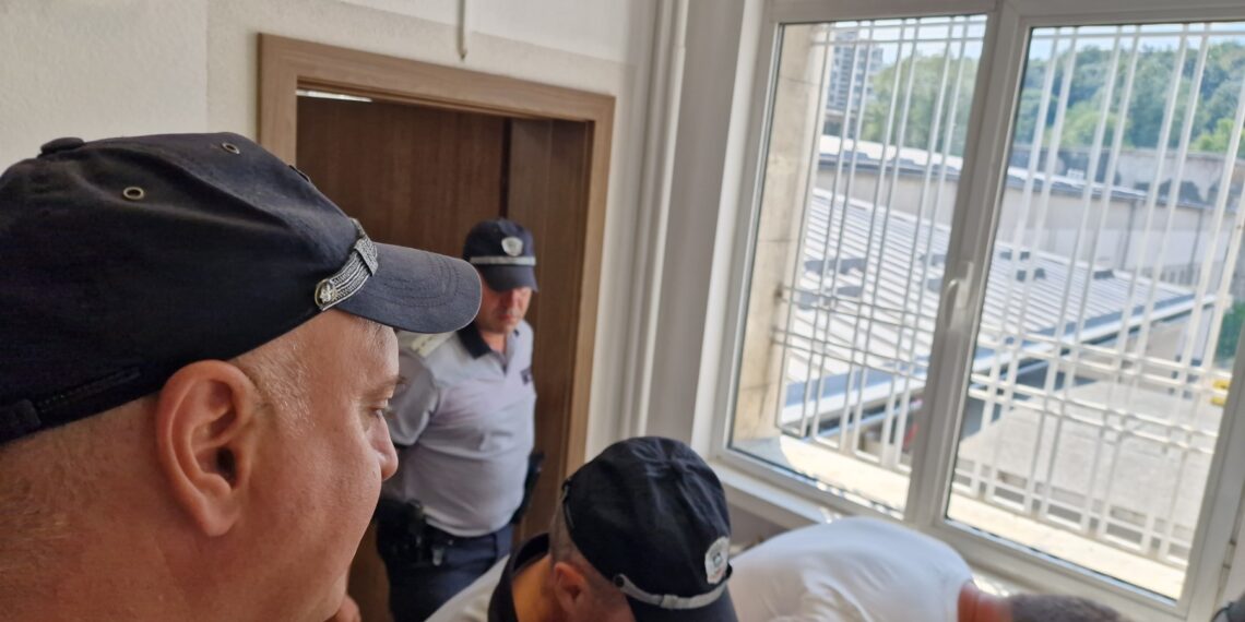 Полицай под прикритие спипа дряновец, търгувал с ценни реликви от Рилския манастир