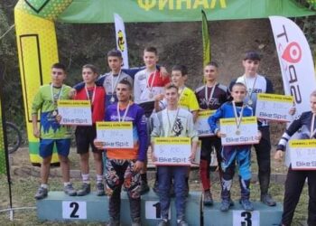 Колоездачът Лазар Хаджиколев е национален шампион, отборът ни стана първи в страната