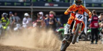 Петър Петров добави 3 точки от Световното по мотокрос