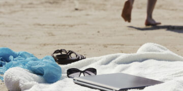 Как да се предпазим от джебчии на плажа