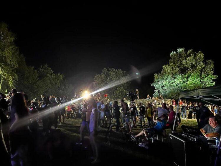 Рок парчета и българският химн звучаха на Хоталич