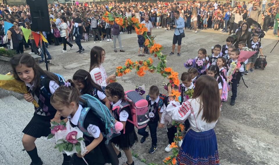 2 270 момичета и момчета ще прекрачат прага на 10 общински училища през 2024/2025 година