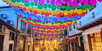 Започна тринадесетото издание на Нощ на Самоводската чаршия и Фестивал на занаятите във Велико Търново