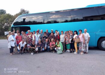 Пенсионери от Севлиево с нови спомени от морето