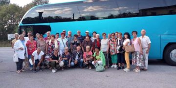 Пенсионери от Севлиево с нови спомени от морето