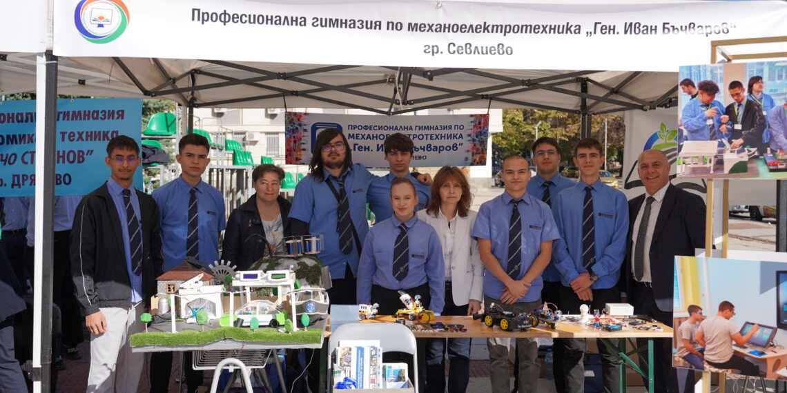 Представяне на ПГМЕТ “Ген.Иван Бъчваров” в изложението на професиите в гр.Габрово