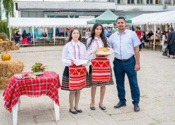 Село Душево отбеляза празника си с богата фолклорна програма