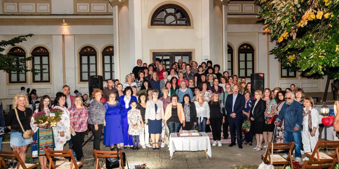 Училищно настоятелство отново с мил жест на благодарност към пенсионираните учители