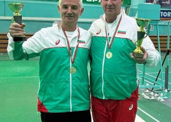 Заръбов и Десев безапелационни при ветераните по бадминтон