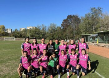 И девойките на “Севлиево Лейдис” бият навън