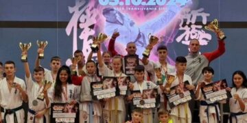 Севлиевските каратеки се класираха трети на турнир в Румъния