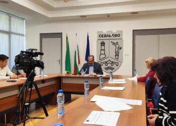 Община Севлиево работи по десетки проекти, информира медиите за тях