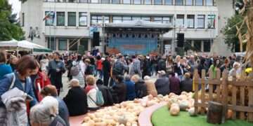 Рекорден брой гости от страната и чужбина се стекоха на празниците на Севлиево