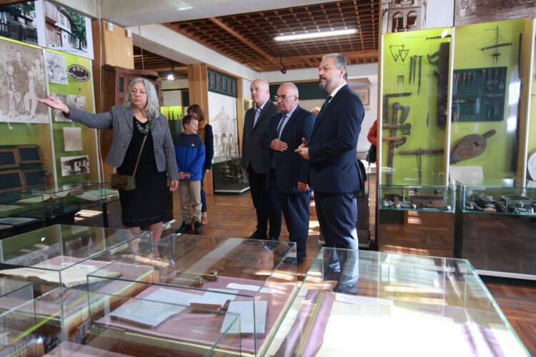 Севлиевски препис на “История славянобългарска” -показан в изложбата “180 години от построяването на Хаджистояновото училище”