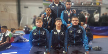 Световни и европейски шампиони аплодират “Дан Колов”-ците ни в Международен турнир