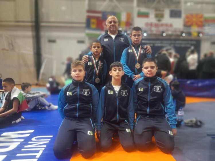 Световни и европейски шампиони аплодират “Дан Колов”-ците ни в Международен турнир